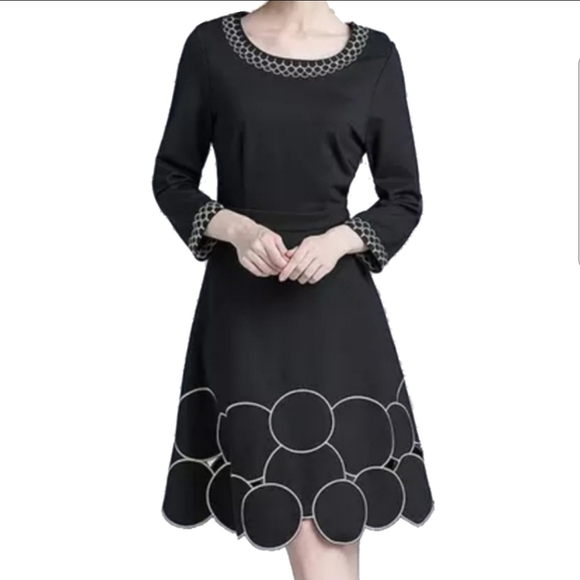 Crew Neck Embroidery Dress - Picture 1 of 2